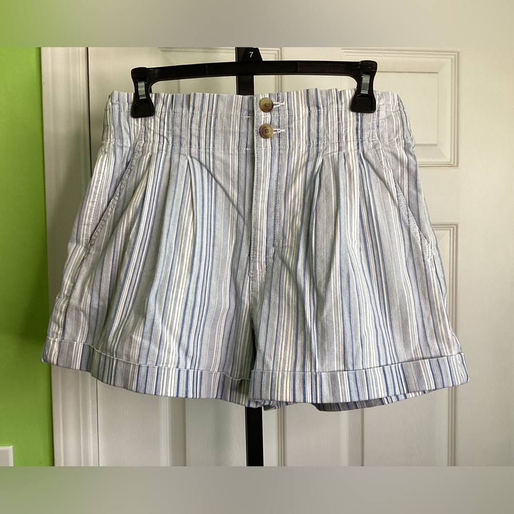 American Eagle Striped Denim Shorts, size 8, NWT